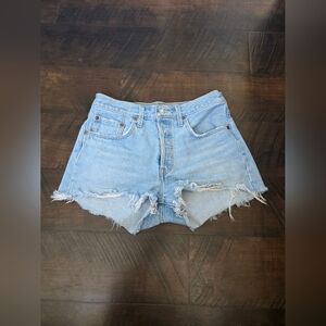 Levis Shorts 27